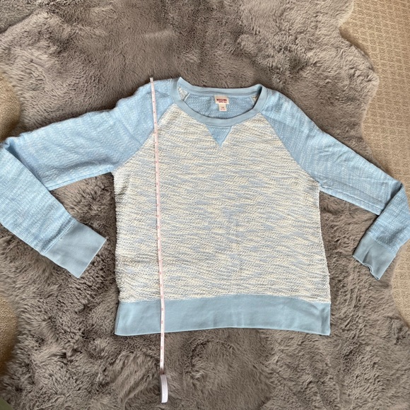 Light Blue Raglan Style Sweatshirt - Picture 6 of 11